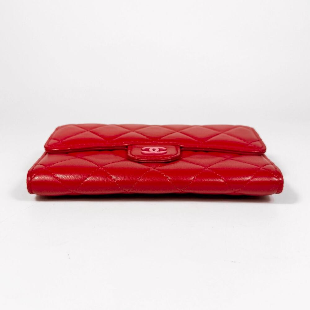Chanel Quilted Lambskin Classic Flap Wallet - Picture 7 of 14